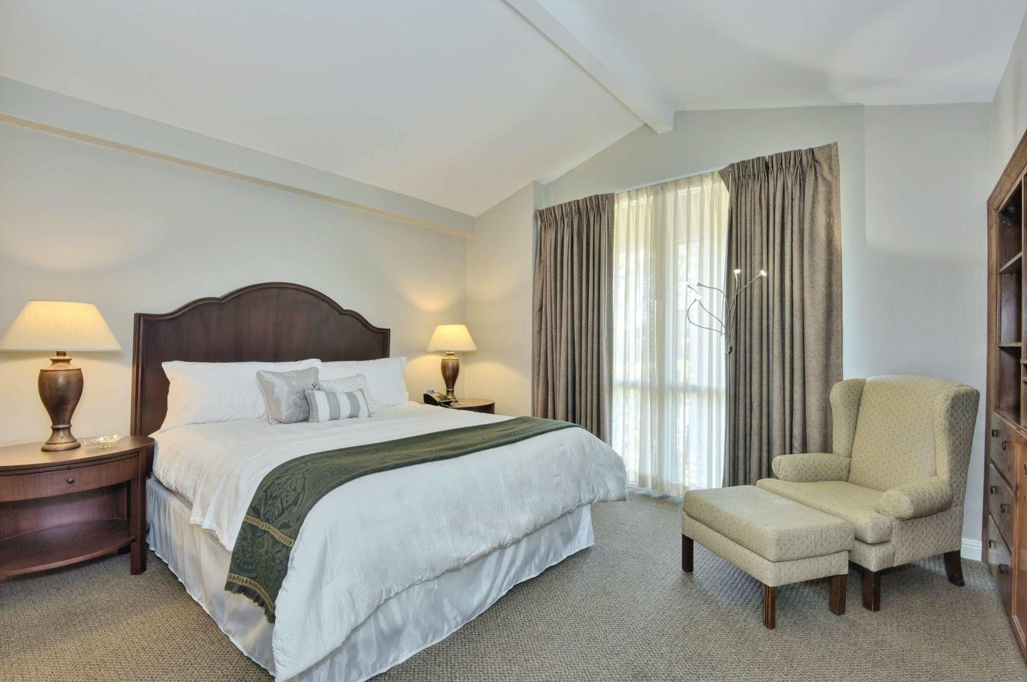 Stanford Terrace Inn パロ・アルト エクステリア 写真